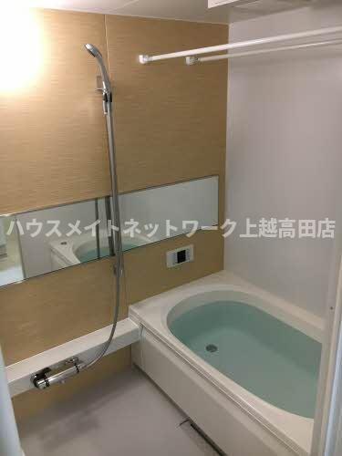 マストテラス上越春日野 Ｂの浴室|浴室（追焚機能付）