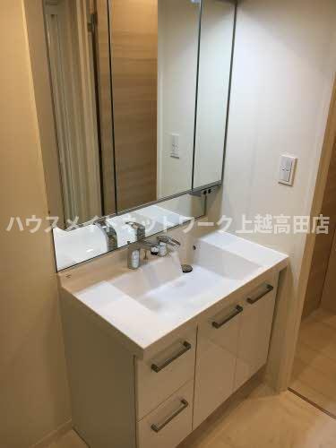 マストテラス上越春日野 Ｂの独立洗面台|洗髪洗面化粧台
