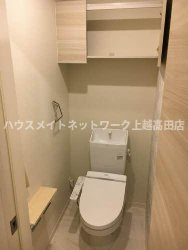 マストテラス上越春日野 Ｂのトイレ|トイレ温水洗浄暖房便座