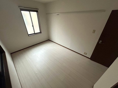 【洋室】 | ヴィラパーク