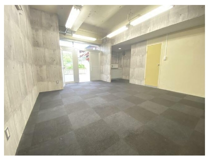 大宮はつみ館1階のロビー