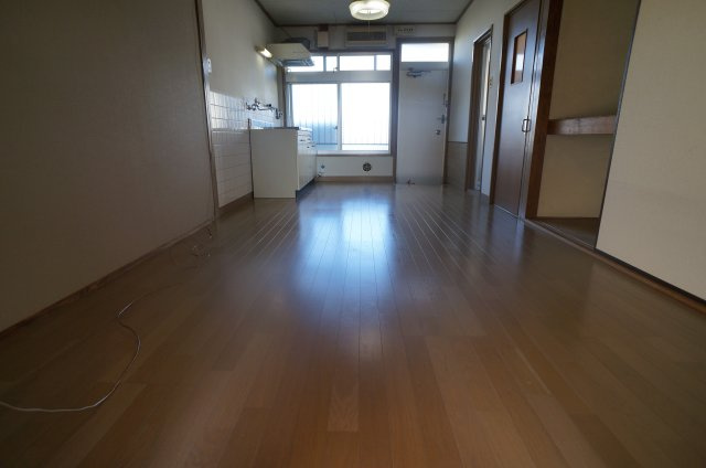 三和マンションの居間・リビング