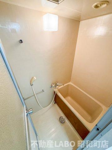 ミタカホーム８番の浴室