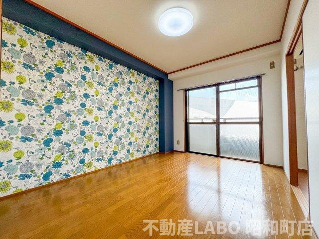 ミタカホーム８番の洋室