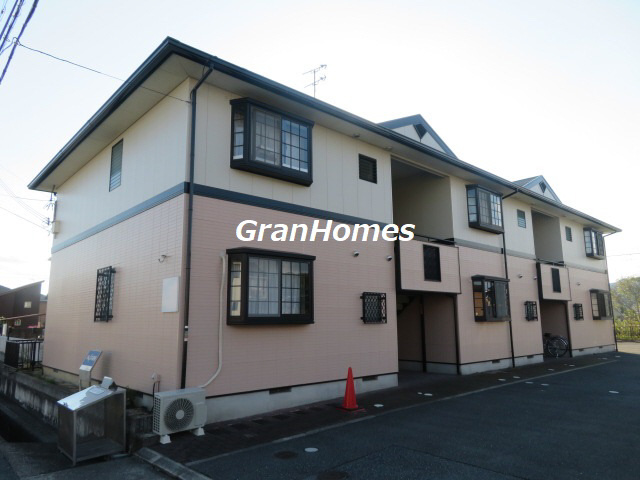 ジュネス香呂の外観