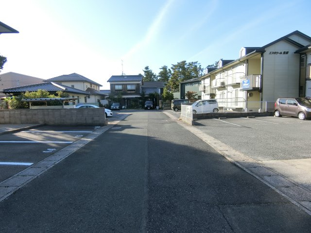 グッドワンの周辺