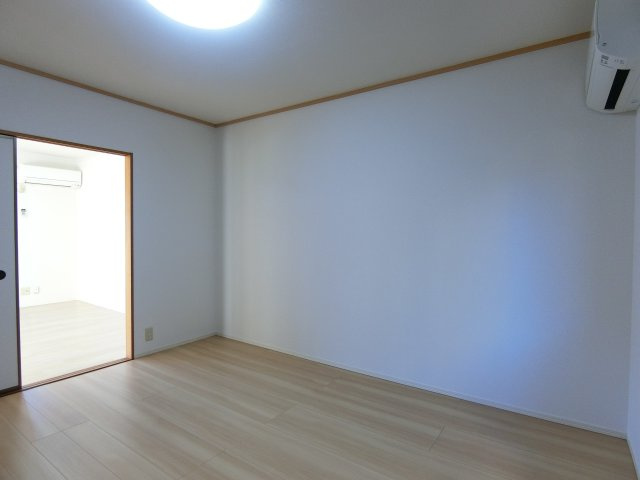 グッドワンの洋室