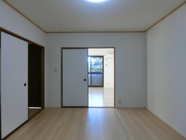グッドワンの洋室