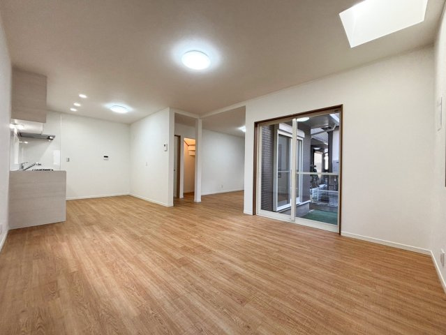 三郷市　早稲田6丁目　中古戸建の居間・リビング|ゆったり過ごせる居間です