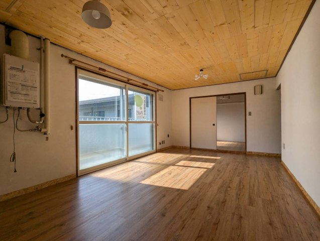 オーシャンビュー浦見の居間・リビング