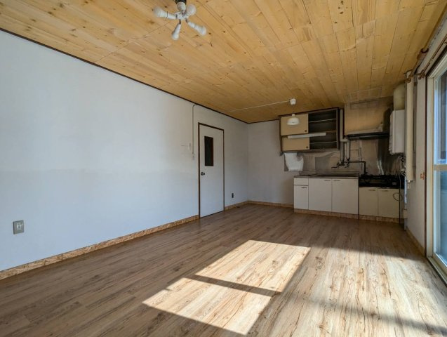 オーシャンビュー浦見の居間・リビング