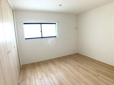 【洋室】 | アリヴィオ北山 | 広々とした洋室です