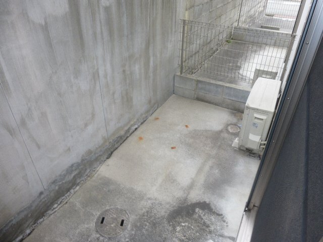 神和町壱番館のバルコニー