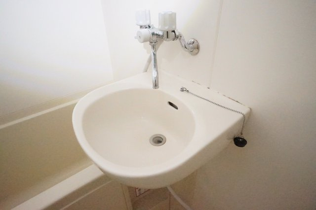 レオパレスFUJISAKIの洗面所