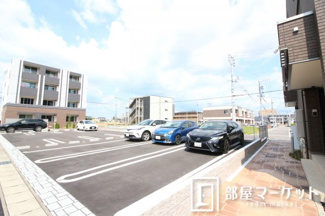【駐車場】