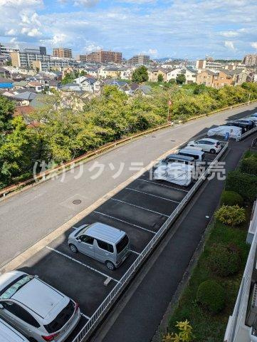 藤阪ハイツA3棟の駐車場|■物件内覧・資金計画相談・住宅ローン相談、リフォーム相談、お問合せ受付中■
※当日・翌日のご内覧、ご相談はお電話でのお問合せがスムーズです！