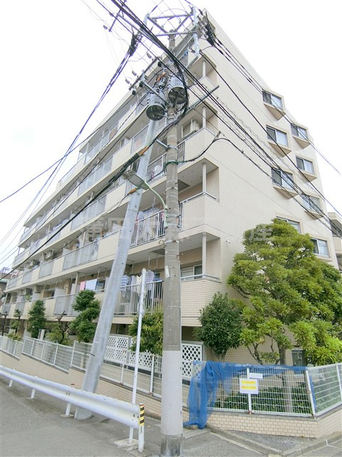 グローリア初穂久が原の外観