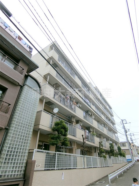 グローリア初穂久が原の外観