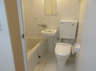 【シャワールーム】