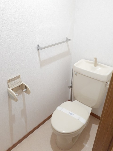 ヴィラシンシア Bのトイレ