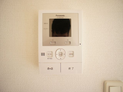 【セキュリティ】 | グレイド | 訪問者の確認ができるTVドアホン付きです♪