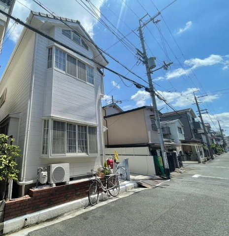 招提南町1丁目　中古一戸建ての外観|新しい生活にいかがでしょうか？外観はお住まいの顔になります。こだわりたいポイントですね。外壁塗装や屋根塗装のご相談も承っております。
■現地内覧・資金計画相談・住宅ローン相談もお問合せ受付中■