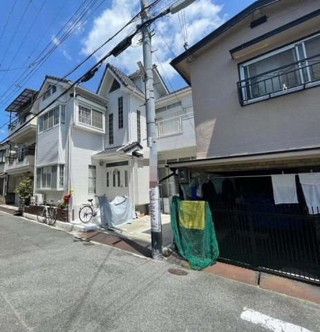 招提南町1丁目　中古一戸建ての前面道路含む現地写真|前面道路含む現地写真■物件内覧・資金計画相談・住宅ローン相談、リフォーム相談、お問合せ受付中■
※当日・翌日のご内覧、ご相談はお電話でのお問合せがスムーズです！