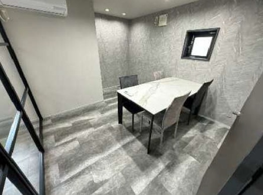 サーラ・プラティコの内装