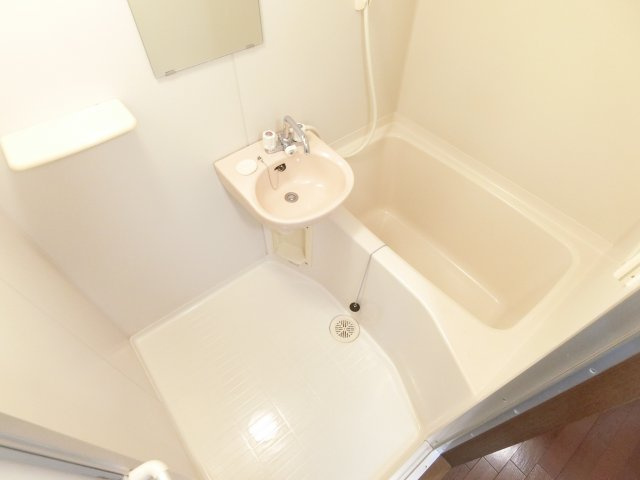 グリンヒルズの浴室|同物件別部屋イメージ写真