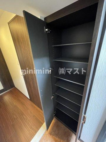 プレジオ鎗屋町の収納