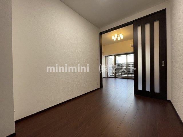 プレジオ鎗屋町の洋室