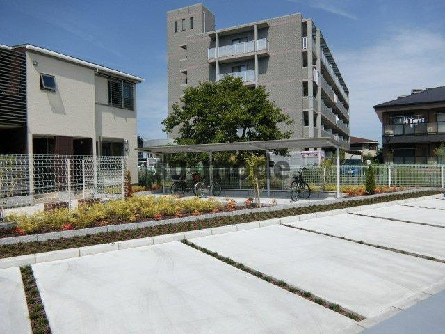 エテルネルアンジュⅠの駐車場