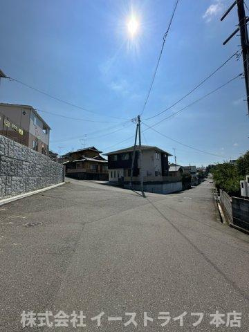 【新築戸建】内郷宮町第4※子育て支援最大80万円※の前面道路含む現地写真|南側接道