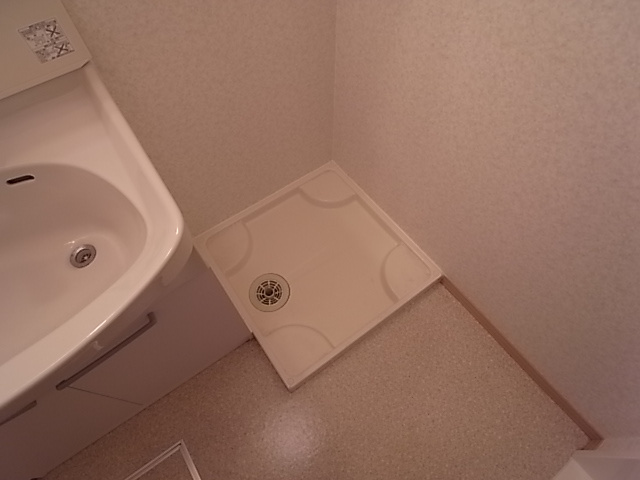 神戸市北区山田町下谷上字芝のアパート