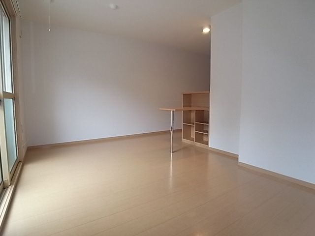 神戸市北区山田町下谷上字芝のアパートの居間・リビング|リビング