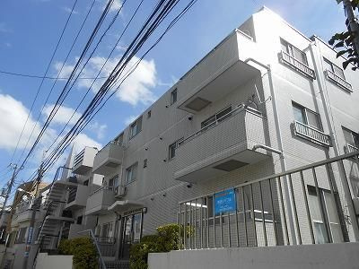 渋谷本町マンションの外観