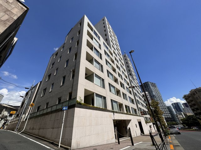 パーク・ノヴァ白金ヒルトップレジデンスの外観|タイル張りの高級感漂う外観