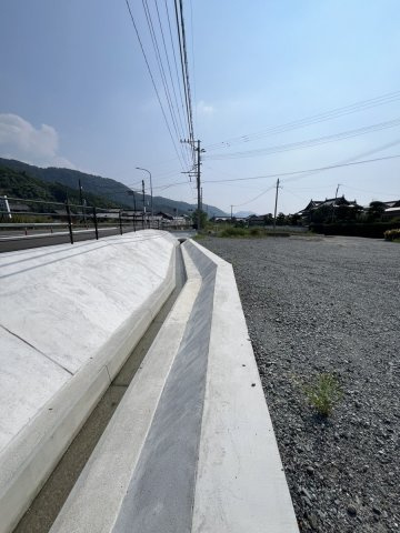 川田東町土地の外観