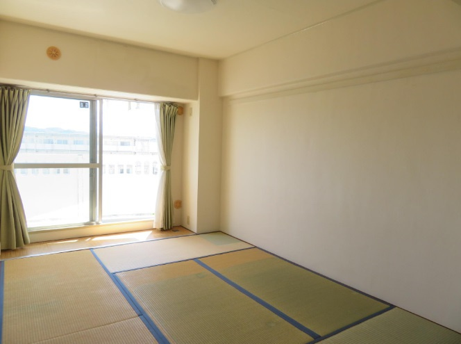 鴨部　鏡川コーポ 　Ａ棟の和室|西側　6.0帖