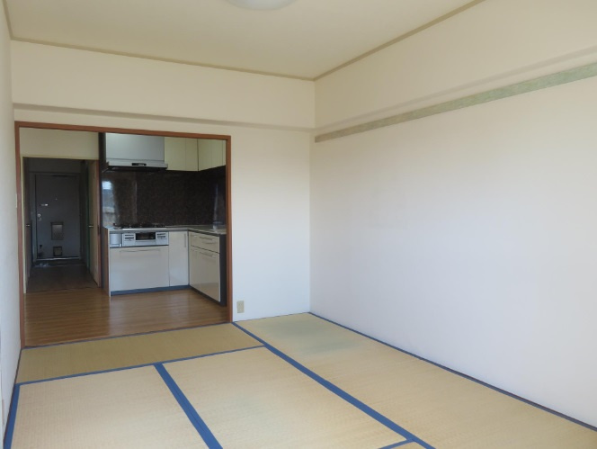 鴨部　鏡川コーポ 　Ａ棟の和室|東側　6.0帖