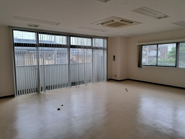 エスポワール新潟の居間・リビング