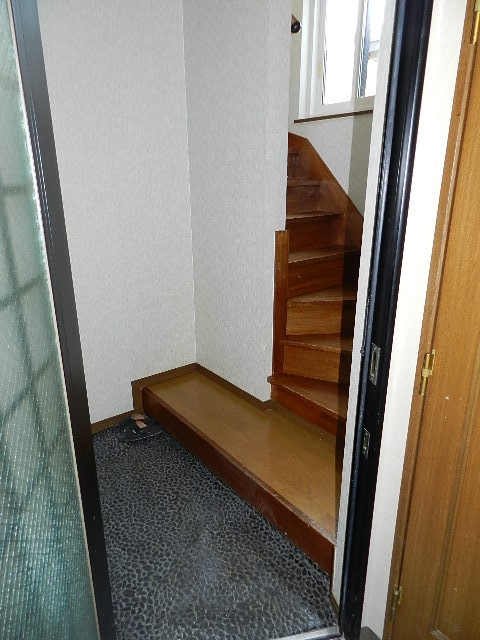 登別市中央町4丁目2-16戸建の収納