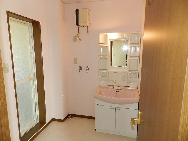 登別市中央町4丁目2-16戸建の浴室