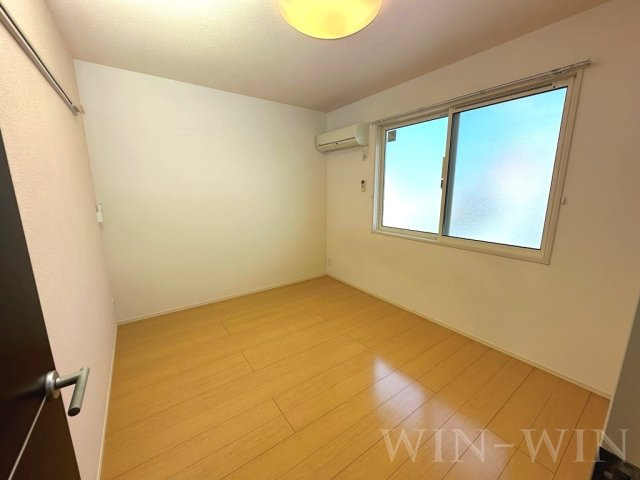 ハイム杉山 A棟の寝室