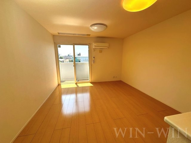 ハイム杉山 A棟の居間・リビング