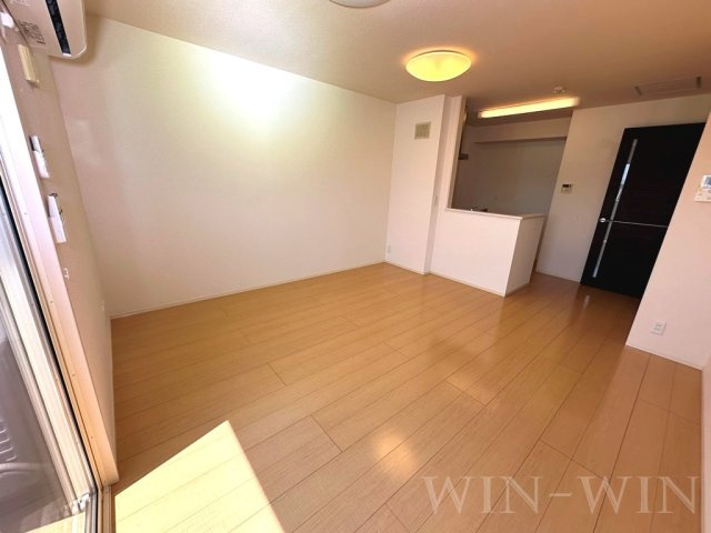 ハイム杉山 A棟の居間・リビング