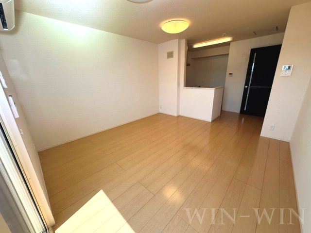 ハイム杉山 A棟の居間・リビング