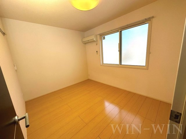 ハイム杉山 A棟の寝室