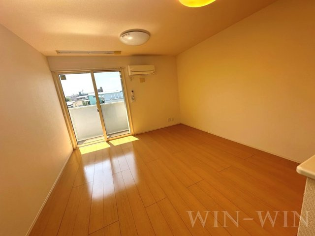 ハイム杉山 A棟の居間・リビング