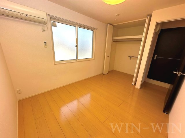 ハイム杉山 A棟の寝室